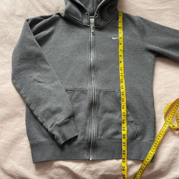 2000s Grey Nike Hoodie - Picture 3 of 7